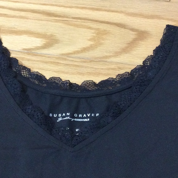 1X Susan Graver Smoothing Essentials black lace V-neck tank - Picture 9 of 14